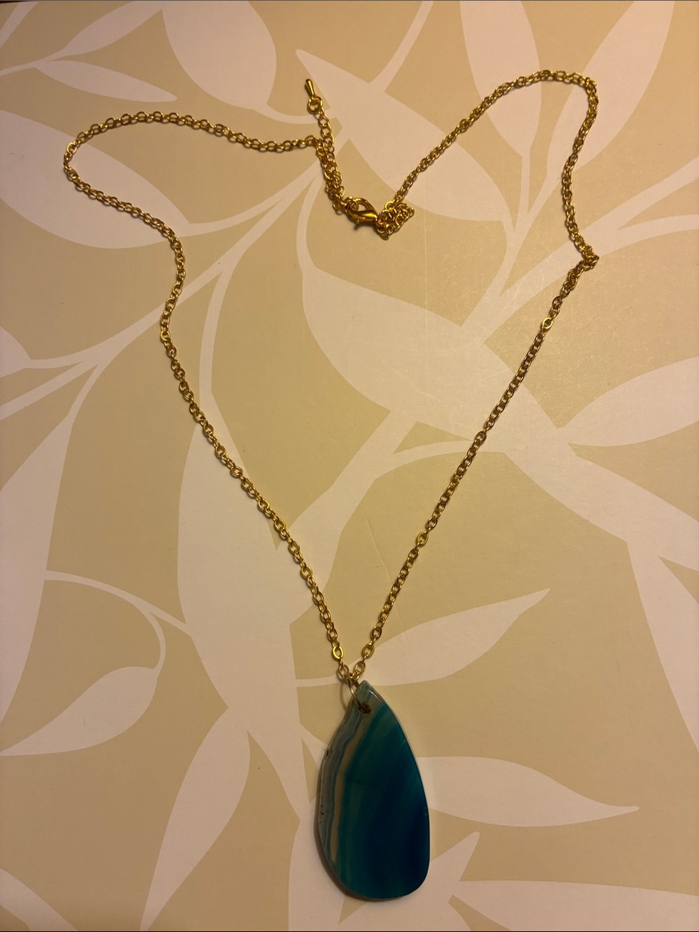 23 Inch Gold Chain Necklace with Teardrop Blue Agate Slice Pendant